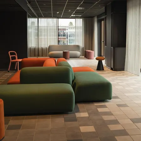 Tribe Milano Malpensa Виццола-Тичино