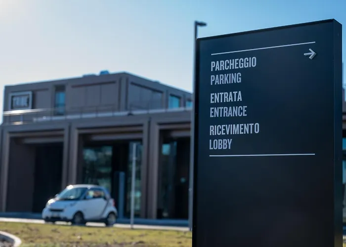 Tribe Milano Malpensa Hotell 4*