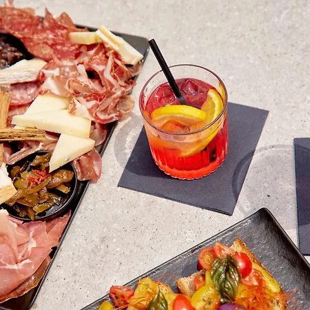 Tribe Milano Malpensa 4*